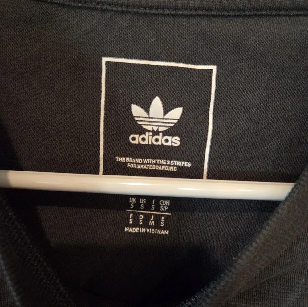 adidas Schmoo Foil Art Black Long Sleeve T-Shirt SIZE SMALL